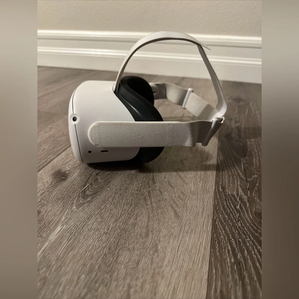 Meta Oculus Quest 2 256GB Multiple Games Included (READ DESCRIPTION)